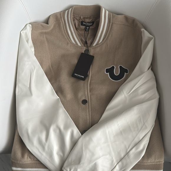 NWT True Religion Women’s Varsity Jacket Size L. Color: Travertine/Winte… - Picture 2 of 9